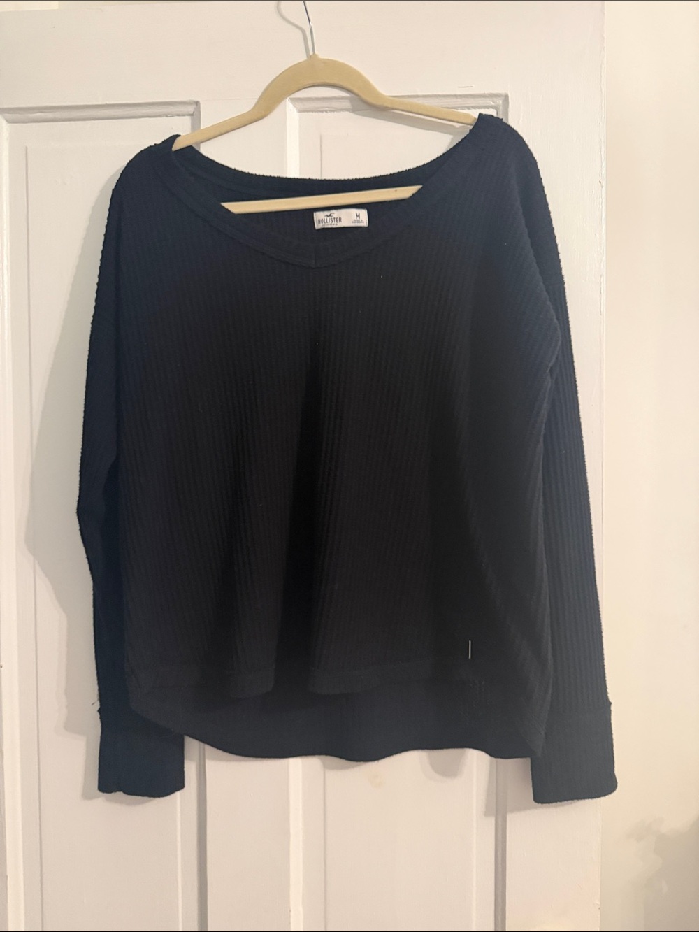 Hollister Waffle Knit V-Neck Long Sleeve Top - Black